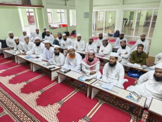 filter: 0; fileterIntensity: 0.000000; filterMask: 0; captureOrientation: 0;
niceRunStatus: 2; hdrForward: 4; shaking: 0.000000; highlight: 1; algolist: 0;
multi-frame: 1;
brp_mask: 0;
brp_del_th: 0.0000,0.0000;
brp_del_sen: 0.0000,0.0000;
delta:1;
bokeh:1;
module: photo;hw-remosaic: false;touch: (-1.0, -1.0);sceneMode: 13107200;cct_value: 0;AI_Scene: (0, 0);aec_lux: 284.0;aec_lux_index: 0;albedo: ;confidence: ;motionLevel: -1;weatherinfo: weather:Partly sunny, icon:1, weatherInfo:100;temperature: 42;zeissColor: bright;